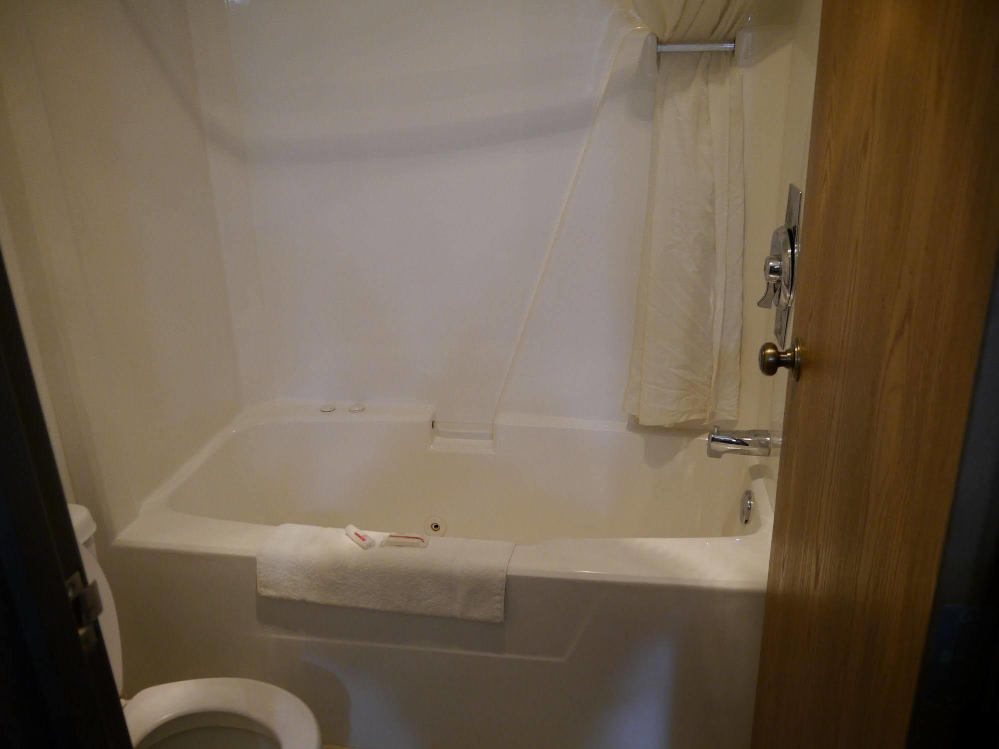 Westwood Inn & Suites - Kimball Zewnętrze zdjęcie